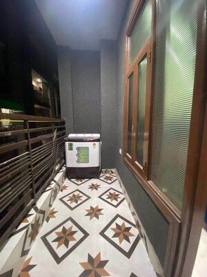 1 BHK Builder Floor For Rent in Saket