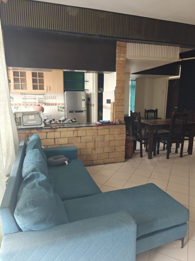 Living Room, maple-heights 3 Bedroom 1345 Sq.Ft. Apartment In Sector 43 Gurgaon 10649301