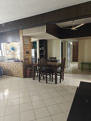 Parking in 3 BHK Apartment at Maple Heights, Sector 43 – for Rent
