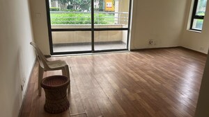 Room in 2 BHK Apartment at Unitech Fresco, Sector 50 – for Rent