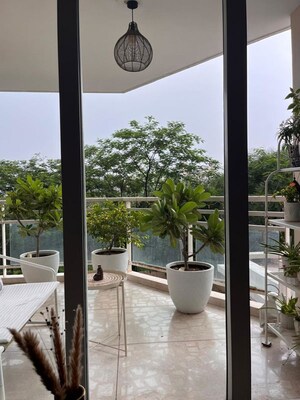 3 BHK Apartment For Rent in DLF Park Place, Sector 54