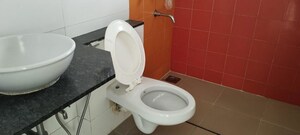Bathroom in 2 BHK Apartment at Siddhivinayak Horizon, Prabhadevi – for Sale