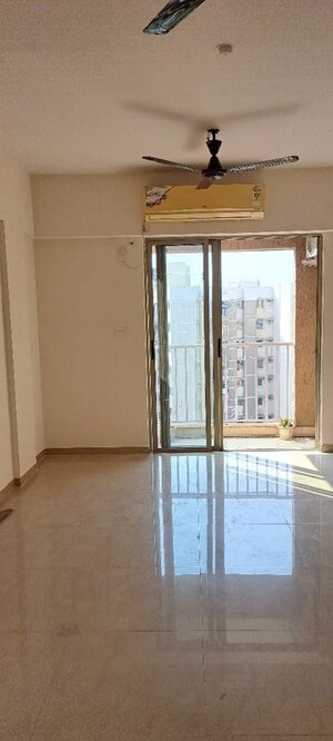 2 BHK Apartment For Rent in Lodha Casa Rio Gold, Dombivli East