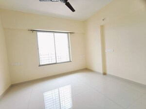 Room in 2 BHK Apartment at Vertical Alcinia, Mohammadwadi – for Rent