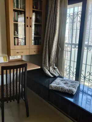 Living Room in 4 BHK Apartment at Matunga West – for Sale