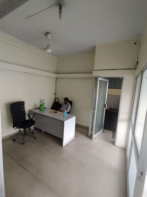 Team Area in 2 BHK Apartment at Swami Apartment, Sadashiv Peth – for Sale