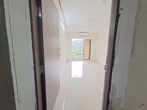 2 BHK Apartment – Entrance View at USD Unique Vistas, Manpada - for Rent