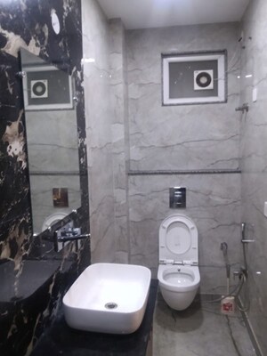 Bathroom in 4 BHK Builder Floor at Safdarjung Enclave – for Rent