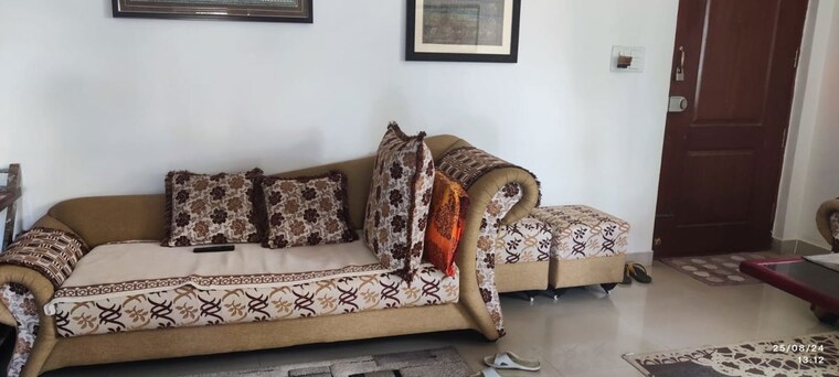 Living Room, srk-silicana 3 Bedroom 1800 Sq.Ft. Apartment In Electronic City Phase I Bangalore 10649373