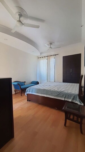 Bedroom in 3 BHK Apartment at Unitech Fresco, Sector 50 – for Rent