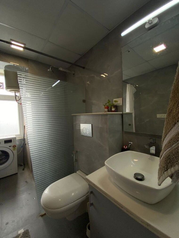 Bathroom, unitech-fresco 3 Bedroom 1815 Sq.Ft. Apartment In Sector 50 Gurgaon 10649377