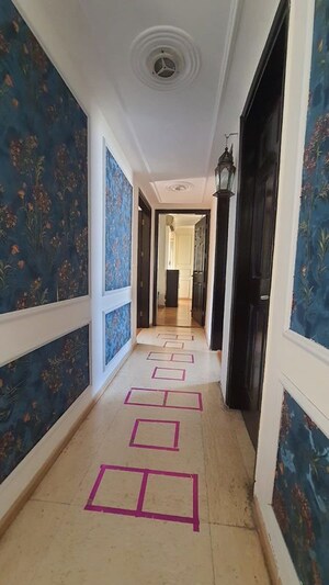 Building Lobby in 3 BHK Apartment at Unitech Fresco, Sector 50 – for Rent