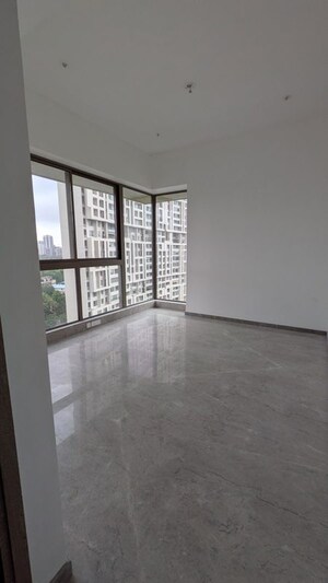 Room in 2 BHK Apartment at Prestige Jasdan Classic, Mahalaxmi – for Sale