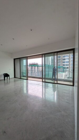 Room in 2 BHK Apartment at Prestige Jasdan Classic, Mahalaxmi – for Sale