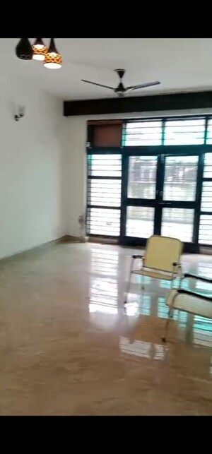 Staircase in 4 BHK Villa at RWA Apartments Sector 30, Sector 30 – for Rent