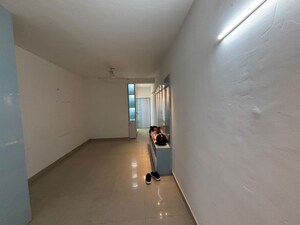 Room in 2 BHK Apartment at Suncity Avenue 76, Sector 76 – for Rent
