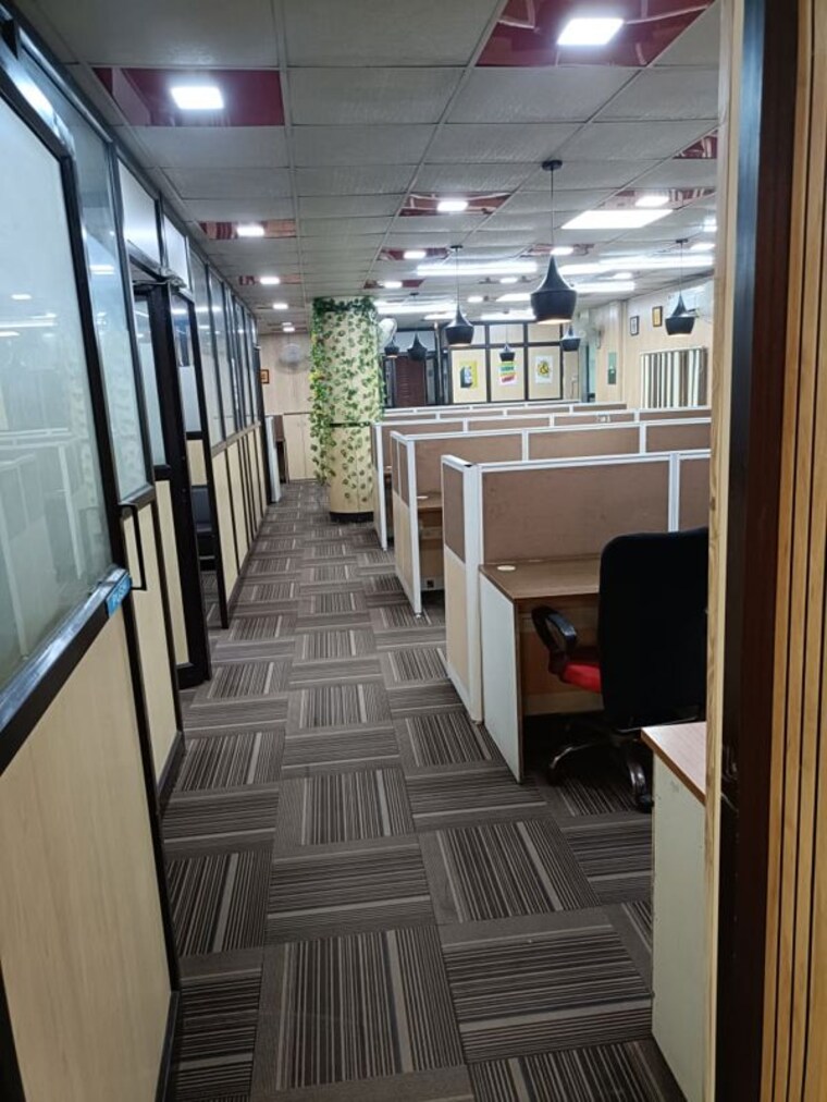 Balcony, sector 2 Commercial Office Space 3000 Sq.Ft. In Sector 2 Noida 10649445