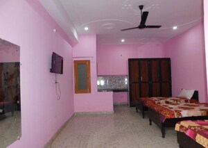 Bedroom in  Pg at Sector 63a – for Rent