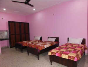 Bedroom in  Pg at Sector 63a – for Rent