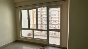 Room in 3 BHK Apartment at Trident Embassy, Sector 1 Greater Noida – for Sale