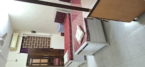  Pg For Rent in Malad West
