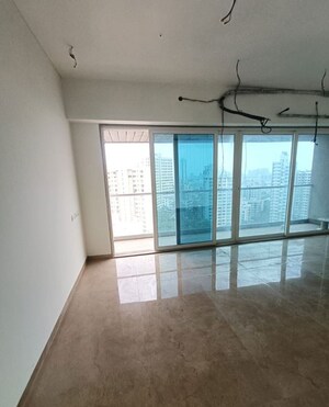 Room in 3 BHK Apartment at 111 Hyde Park, Malad East – for Rent