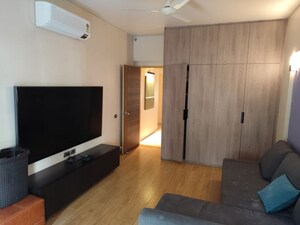 Room in 4 BHK Apartment at Water Front Apartment, Kalyani Nagar – for Rent