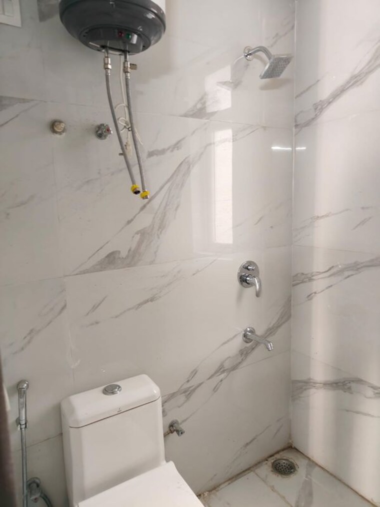 Bathroom, m3m-soulitude 3.5 Bedroom 1600 Sq.Ft. Apartment In Sector 89 Gurgaon 10649543