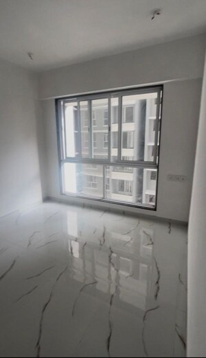 Room in 2 BHK Apartment at Rockline The Meridian Towers, Ghatkopar West – for Rent
