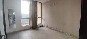 Room in 4 BHK Apartment at One Hiranandani Park Hampton, Ghodbunder Road – for Rent