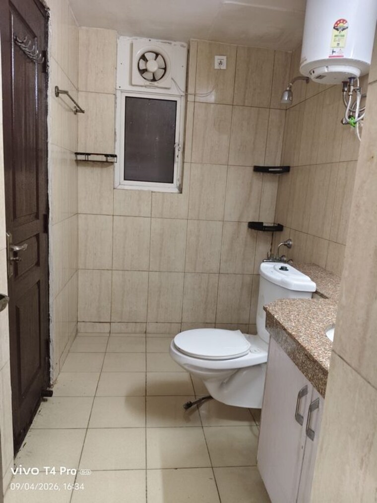 Bathroom, 3c-lotus-panache 3.5 Bedroom 2152 Sq.Ft. Apartment In Sector 110 Noida 10649562