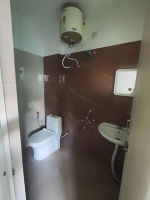 Bathroom in 1 BHK Builder Floor at Ejipura – for Rent