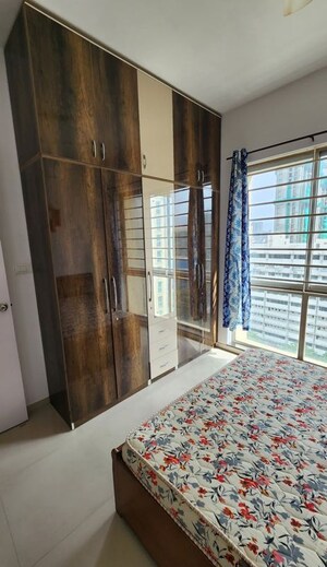 Bedroom in 3 BHK Apartment at Sheth Vasant Lawns, Laxmi Nagar – for Rent