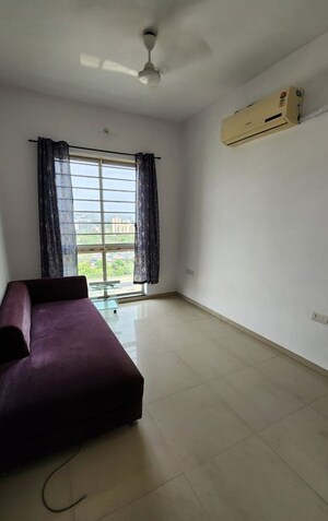 Bedroom in 3 BHK Apartment at Sheth Vasant Lawns, Laxmi Nagar – for Rent