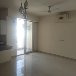 2 BHK +Apartment For Rent in Emaar The Palm Drive-Palm Studios