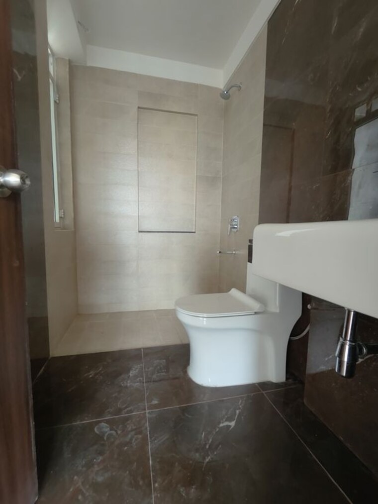 Bathroom, one-indiabulls-thane 3 Bedroom 1140 Sq.Ft. Apartment In Pokhran Road No Two Thane 10649654
