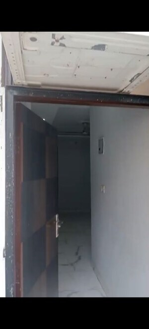 Furnished Amenities in 1 BHK Builder Floor at Chattarpur – for Rent