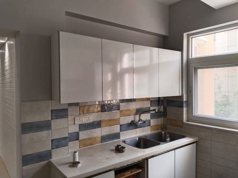 Kitchen, emaar-mgf-emerald-hills 3.5 Bedroom 2250 Sq.Ft. Apartment In Sector 65 Gurgaon 10649677