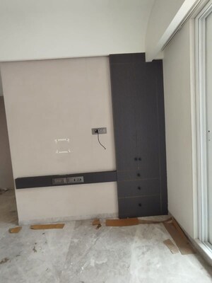 Room in 3 BHK Apartment at Rosa Manhattan, Ghodbunder Road – for Sale