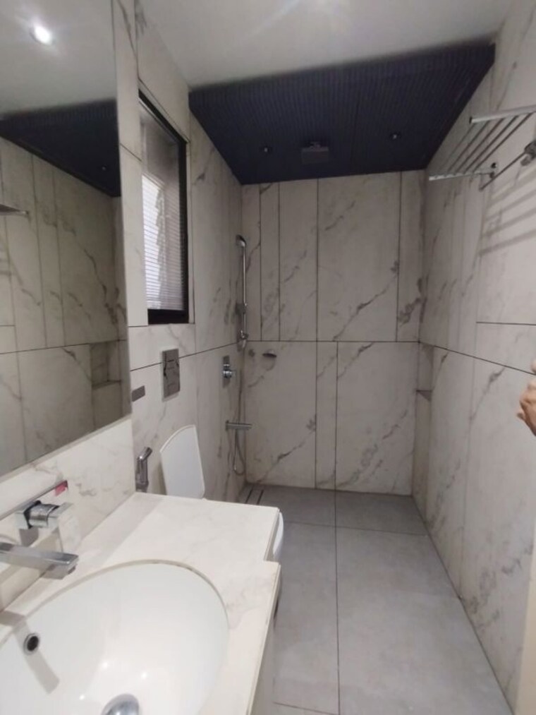 Bathroom, rosa-manhattan 3 Bedroom 1200 Sq.Ft. Apartment In Ghodbunder Road Thane 10649694