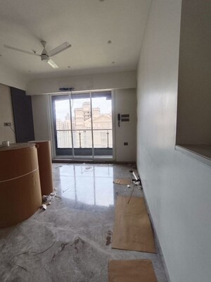 Room in 3 BHK Apartment at Rosa Manhattan, Ghodbunder Road – for Sale