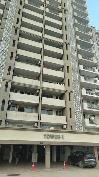 3.5 BHK +  20000 Sq.Ft. Apartment in Pareena Coban Residences