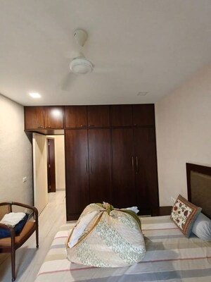 Bedroom in 2 BHK Apartment at Prabhadevi – for Rent
