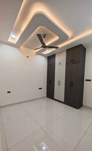 Room in 3 BHK Apartment at Candeur Crescent, Serilingampally – for Rent