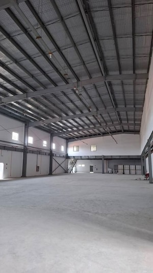  Warehouse For Rent in Lawrence Road