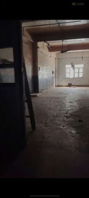 Room in  Office Space at Worli – for Rent