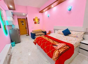 1 BHK Apartment For Rent in Gaur City Center, Sector 4 Greater Noida