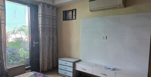 Room in 3 BHK Builder Floor at Sector 57 – for Rent