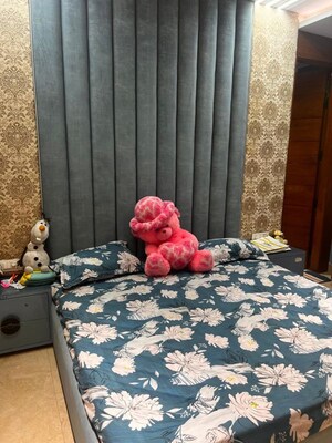 Bedroom in 3 BHK Builder Floor at BPTP Amstoria, Sector 102 – for Rent
