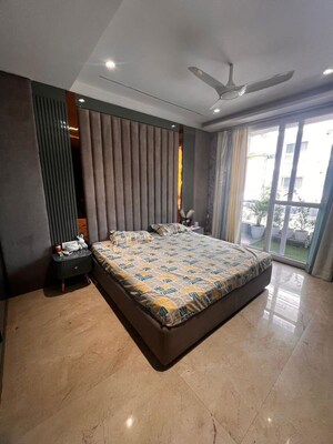 Bedroom in 3 BHK Builder Floor at BPTP Amstoria, Sector 102 – for Rent